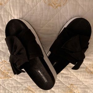 Black fabric sandals Wedges!